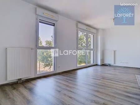 studio 1 pièce 27 m²