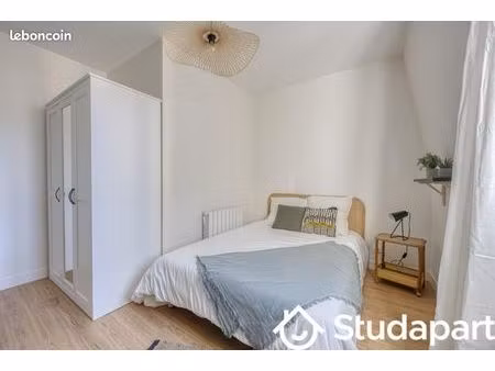 chambre 1 pièce 11 m²