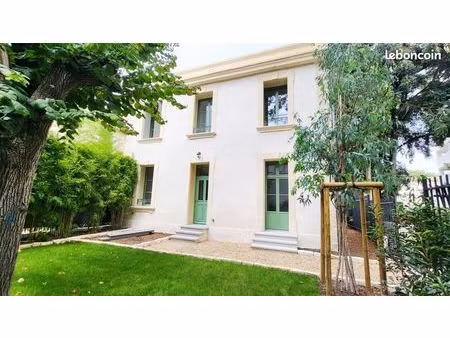 maison 6 pièces 220 m²