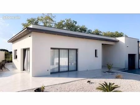 villa contemporaine dans un lotissement privée