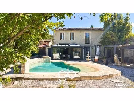 mas 11 pièces 311 m²