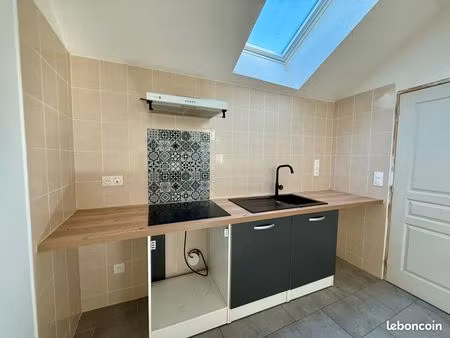 studio rénové avec climatisation