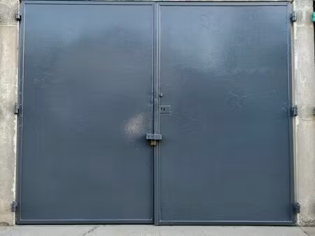 garage/box 15m² sécurisé béziers cimetière vieux