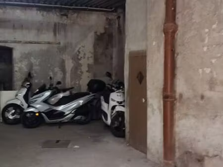 garage de 70m2 à louer-200 m3