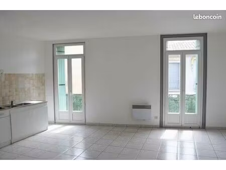 a louer f2/f3 seignan village