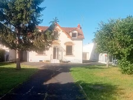 maison avec dépendances