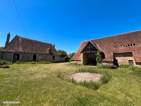 ancienne ferme à rénover avec yourte
