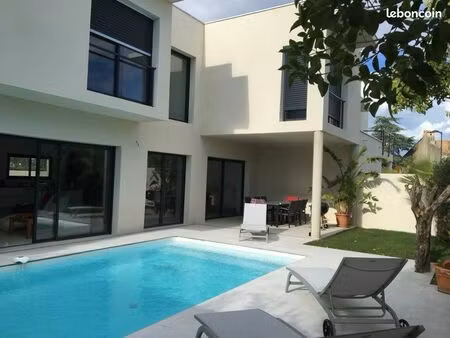 villa contemporaine  location septembre jusqu’au fin juin