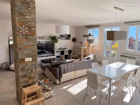 appartement . 3 pièces . 69m²