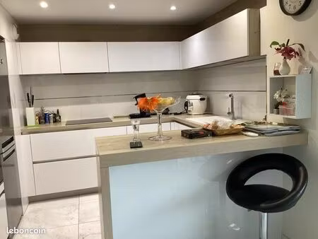 locataire meublée à l’année terrasse 55m 2