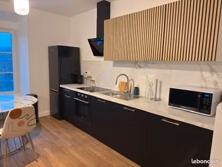 studio meublé et équipé
