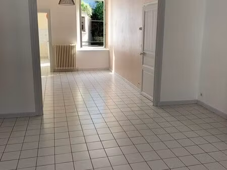 à louer maison f3