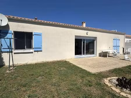 location maison meublé à saint-vincent-sur-jard (85520) : à louer meublé / 76m² saint-vinc