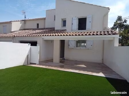 villa 4 pièces 85 m²