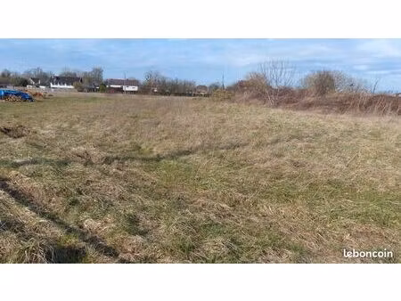 terrain 1 250 m² parcey