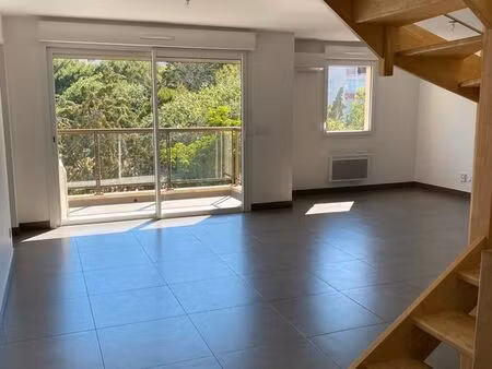 sète – duplex 4 pièces 100 m² – 4ème étage – 2 parkings