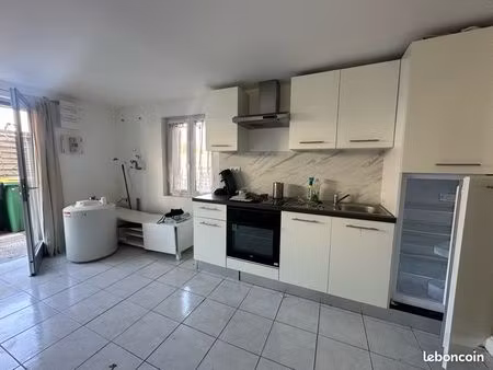 t2 à rafraîchir 40m2 smh