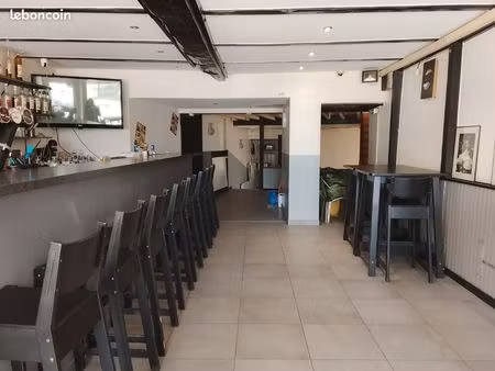 bar restaurant