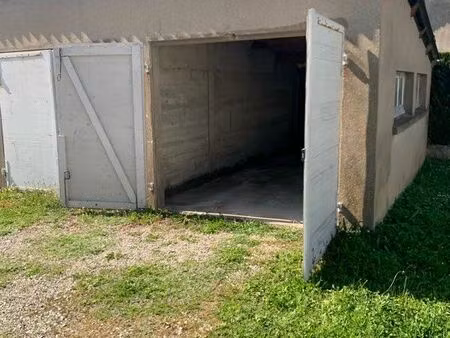 garage à louer damparis
