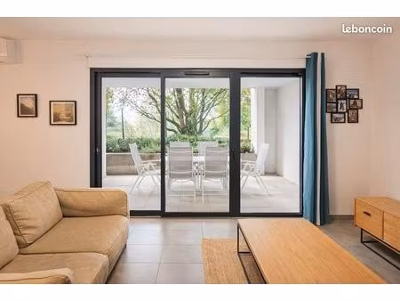 comme une maison – t4 94 m² avec terrasse et jardin – résidence récente – hôpitaux-faculté