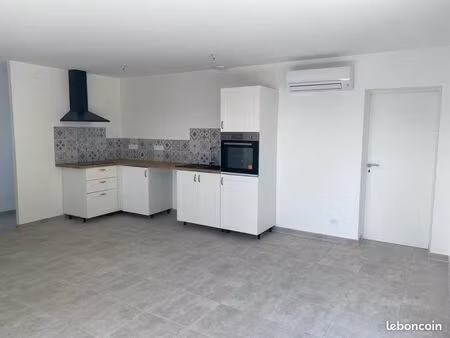 location villa plain pied 4 pièces