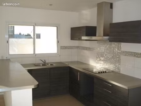 villa contemporaine recente f5 beziers quartier bastit