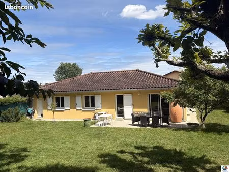 villa 5 pièces 102 m²