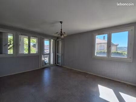 appartement t3 avec loggia