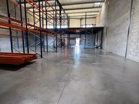 local 607 m² baillargues