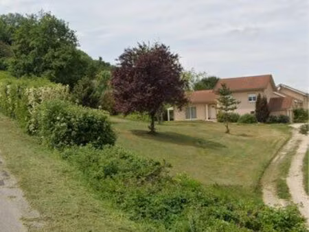 terrain 974 m2 centre village