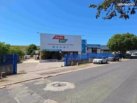 immeuble indépendant de 1424 m²