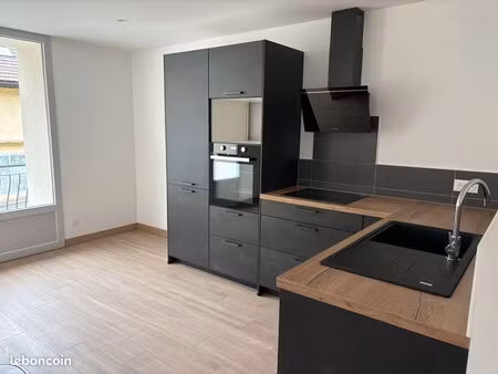 à louer sur morbier  agréable appartement f4 de 70 m²  entièrement rénové en 2025  situé a