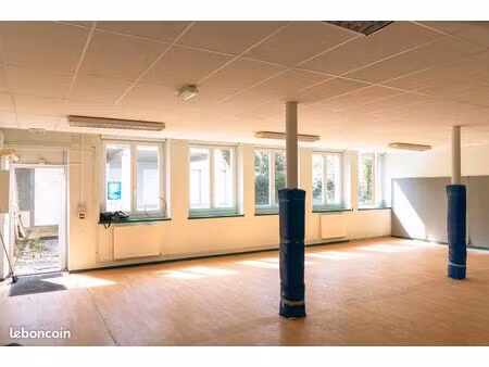 local à aménager – 118 m² – saint-claude