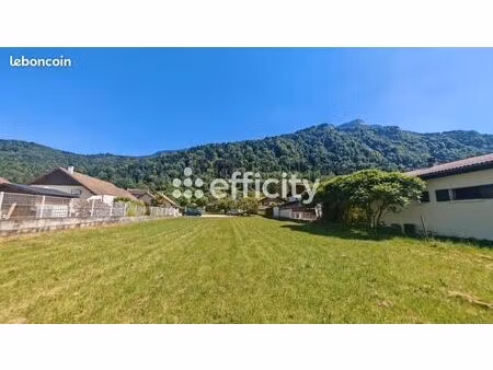 terrain 1 075 m² saint joseph de riviere