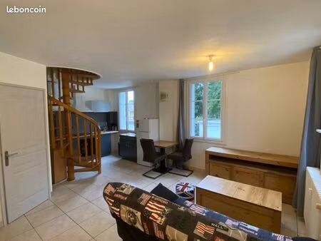 duplex t2 lumineux dans cadre verdoyant