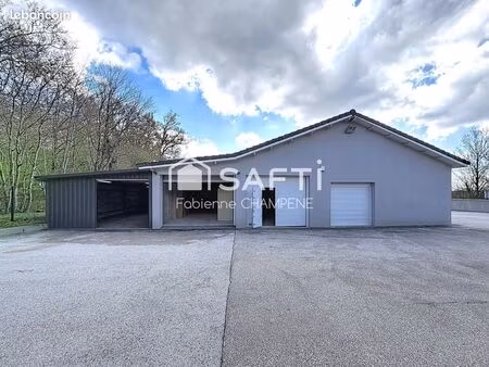 local 297 m² le chateley