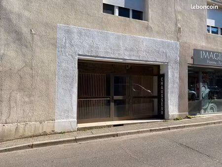 local commercial 40 m² – emplacement n°1 centre arbois