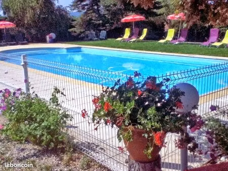 local commercial avec terrain de 5 800 m² à vendre – cavagnac (46)