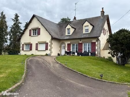 maison 6 pièces 237 m²