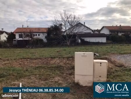 terrain 530 m² dax