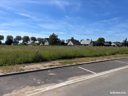 terrain 825 m² mer