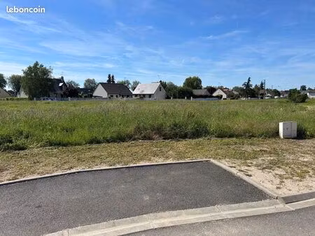 terrain 840 m² mer