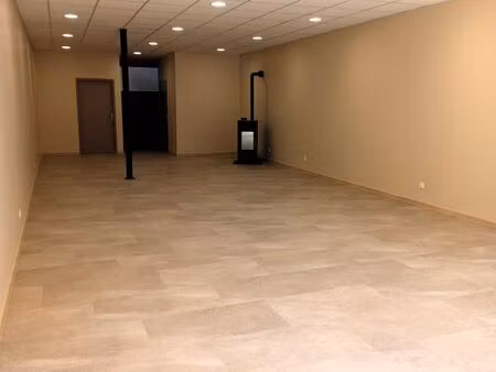 local commercial 70 m² langogne