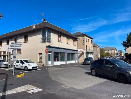local 120m2