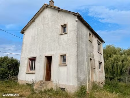 maison à rénover 90 m² aux portes de vihiers avec 6 000 m² de terrain