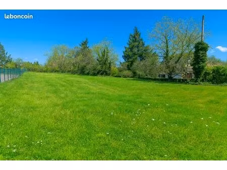terrain 740 m² amilly