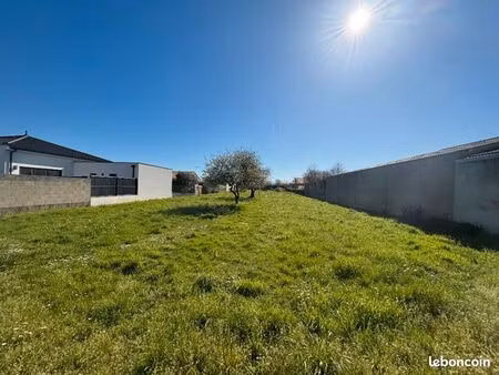terrain 620 m² saint hilaire de chaleons