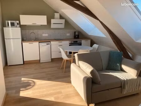 f2 meublé avec terrasse et espace bureau
