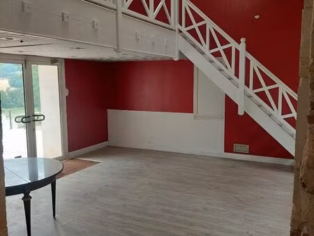 local de stockage 80m2