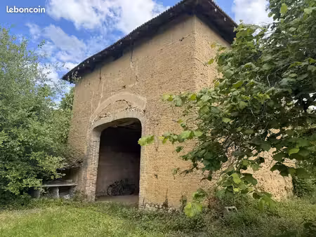 grange 1 pièce 72 m²